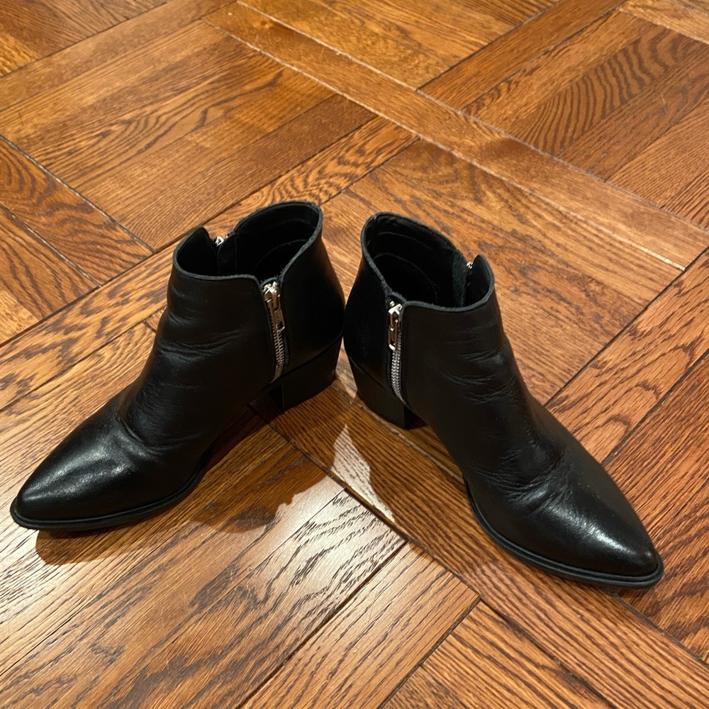 Steven by Steve Madden black leather booties